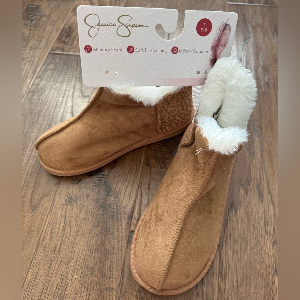 NWT Jessica Simpson tan leopard slippers size large 8-9